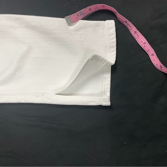 FRAME DENIM  “ Le Sylvie Crop”  with Split Hem Detail at Ankle  WHITE Size 26 - Picture 11 of 14